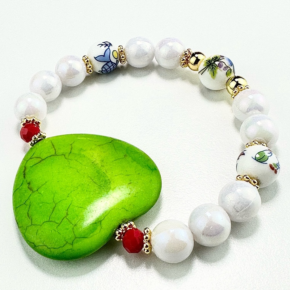Green heart bracelet
